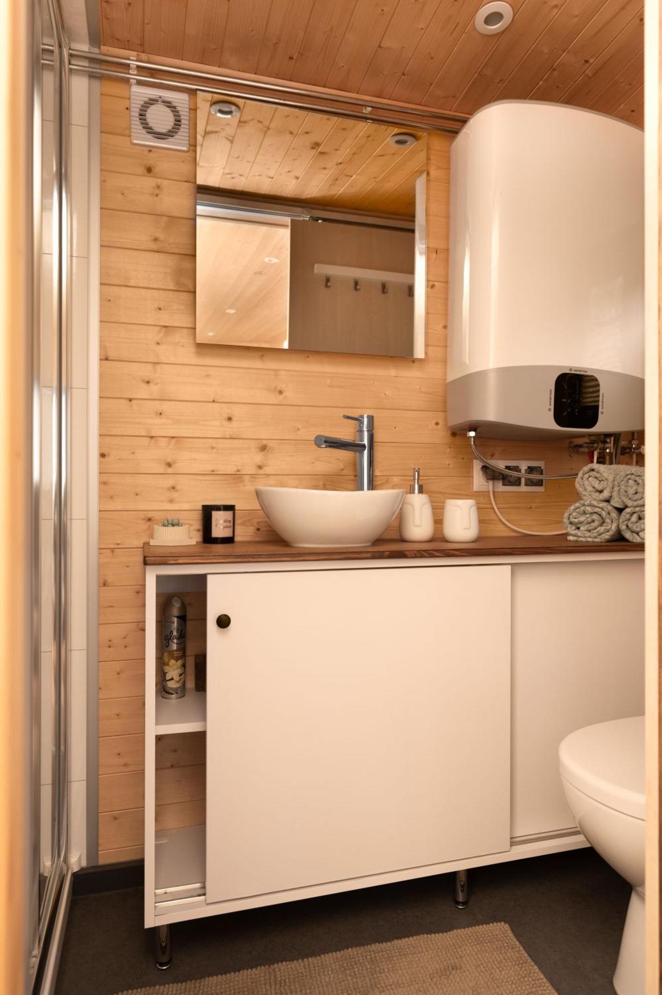 Aurora Green Hill Podobin Екстериор снимка