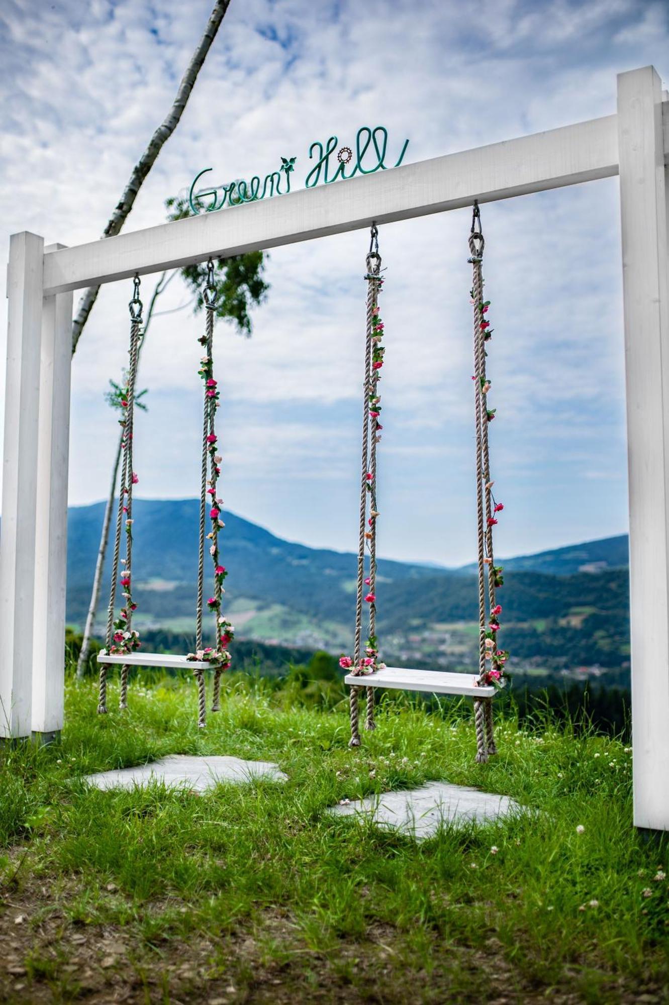 Aurora Green Hill Podobin Екстериор снимка
